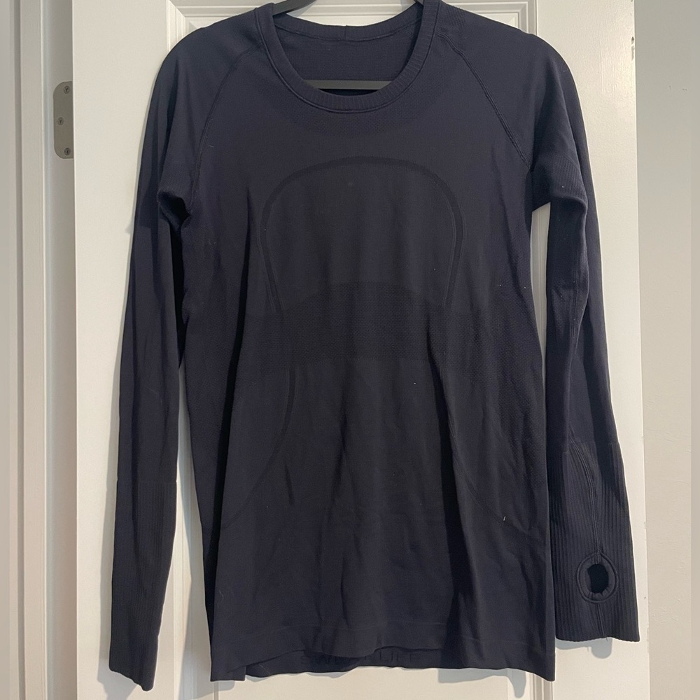 Lululemon Navy Swiftly Tech Hip Length